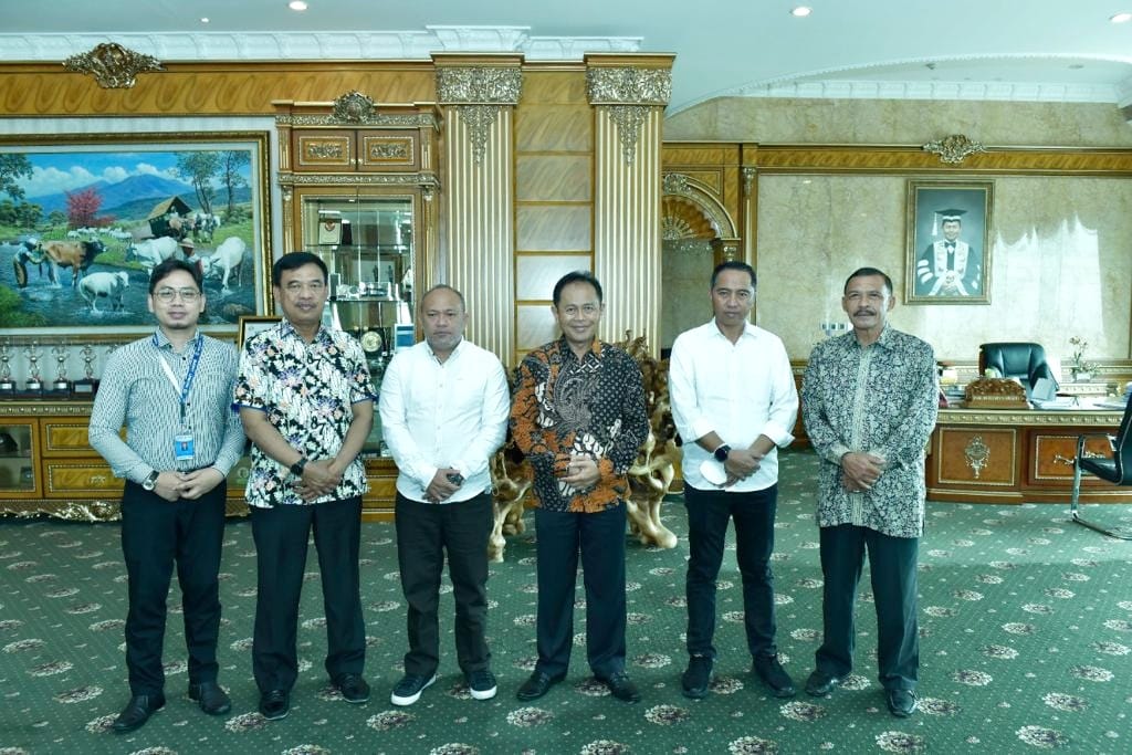 Bupati Sachrul Bahas Rencana Kerjasama Dengan Unikom Bandung 