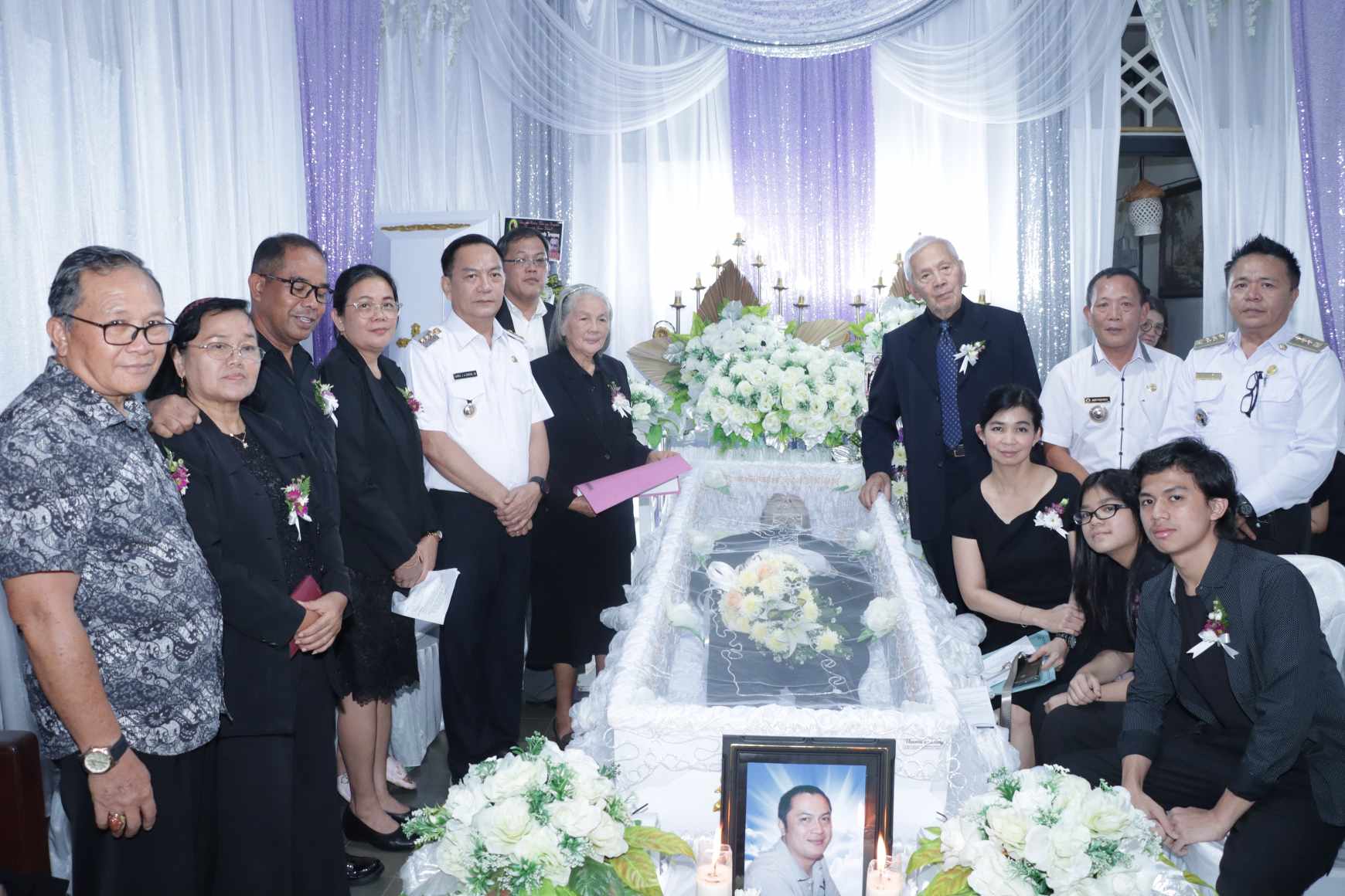 Caroll Serahkan Santunan Duka Keluarga Lantang-Pakasi