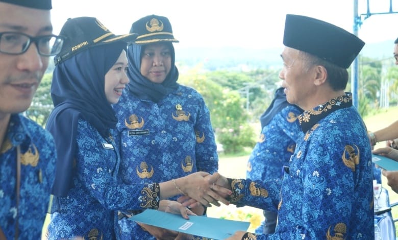 Puluhan CPNS Formasi 2019 Pemkab Boltim Terima SK PNS 100 Persen 