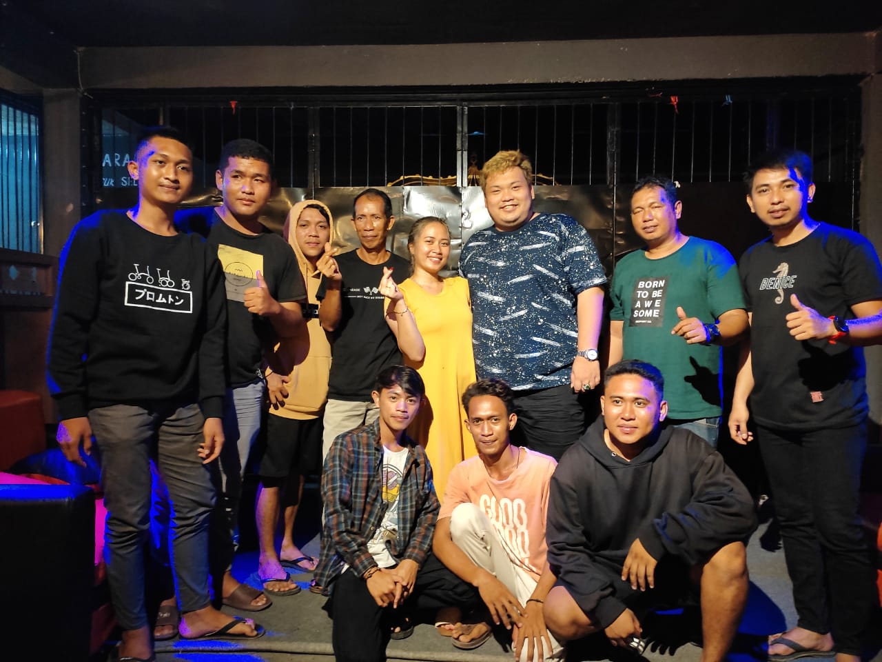 Sambangi Kampung Halaman, Bela Beri Pesan Damai untuk Keluarga Besar