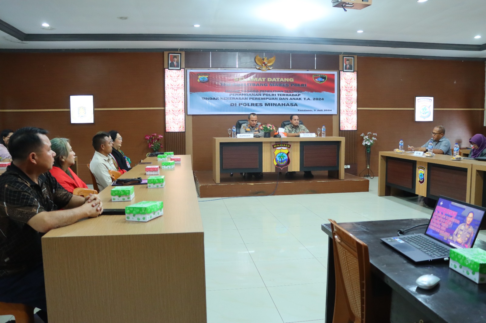 Polres Minahasa Terima Kunjungan Tim Puslitbang Mabes Polri Bahas Penanganan Tindak Kekerasan Ibu dan Anak