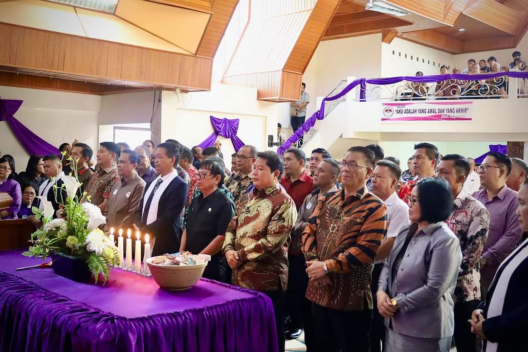 Penjabat Bupati Jemmy Kumendong Dilantik Ketua Umum Panitia Hapsa PKB Sinode GMIM