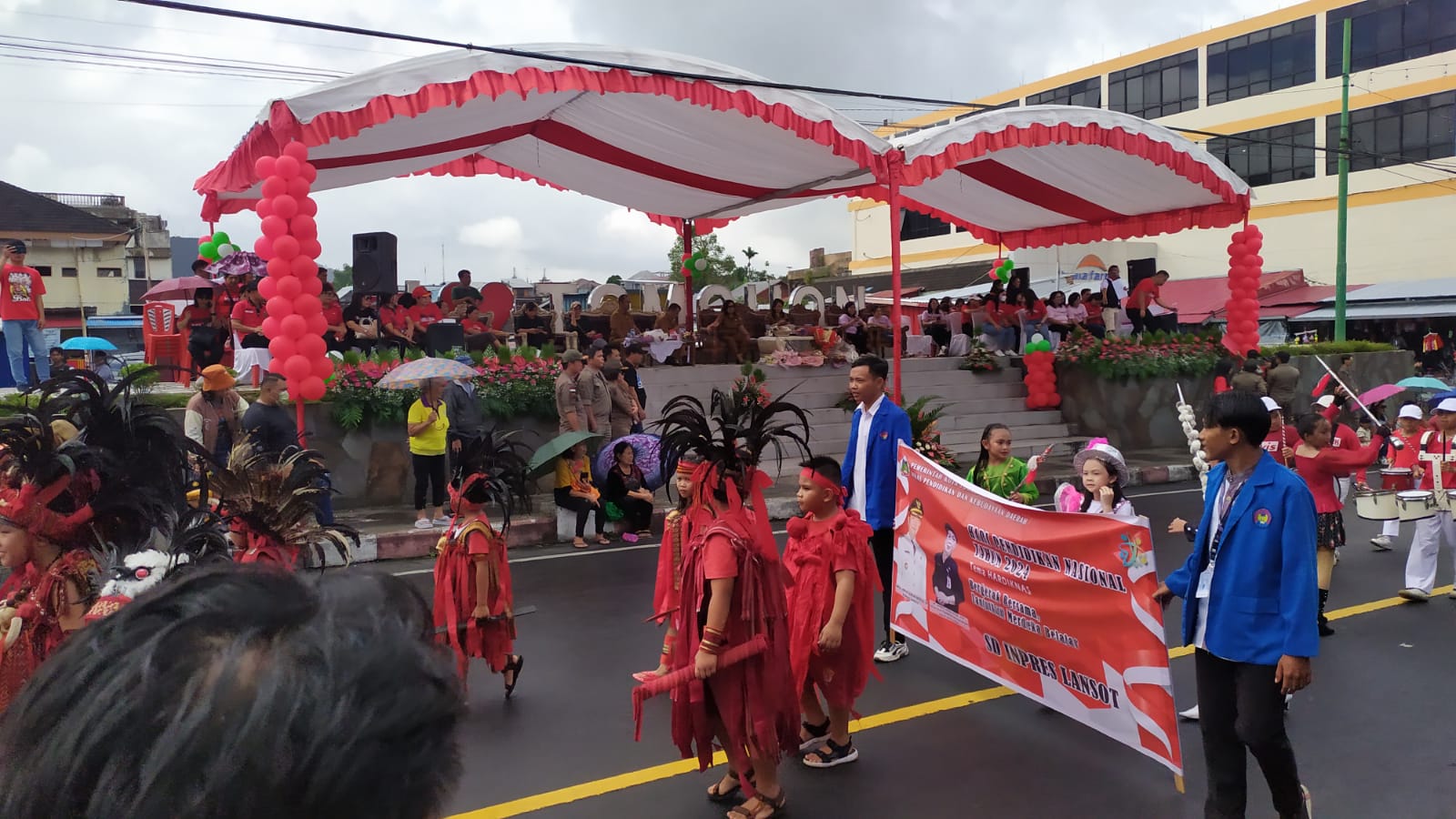 Sempat Tertunda, Pawai Bocah Kota Tomohon 2024 Berujung Sukses