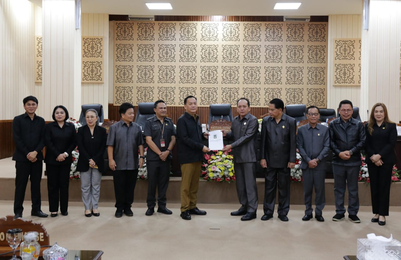 Ranperda RPJPD Kota Tomohon 2025-2045 Disodorkan ke DPRD