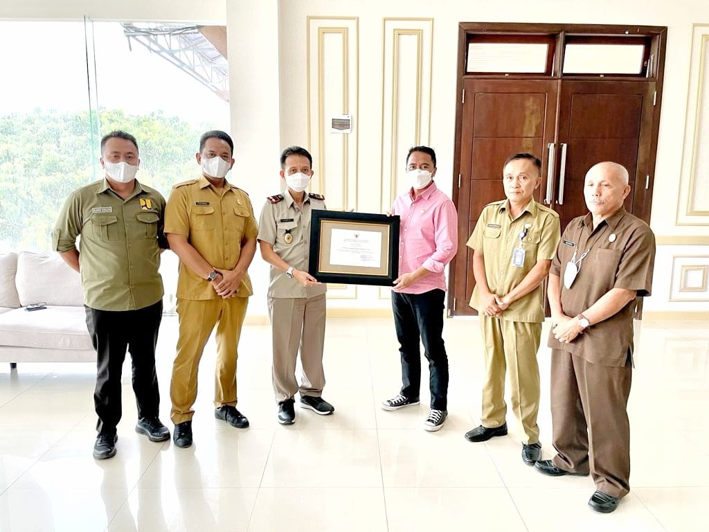 Bupati Sachrul Terima Penghargaan dari Kementerian  ATR dan BPN RI