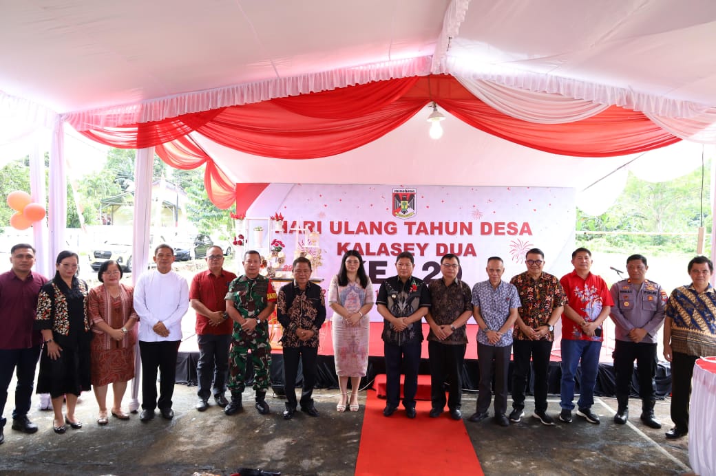 Bupati Kumendong Hadiri HUT Desa Kalasey Dua ke 29