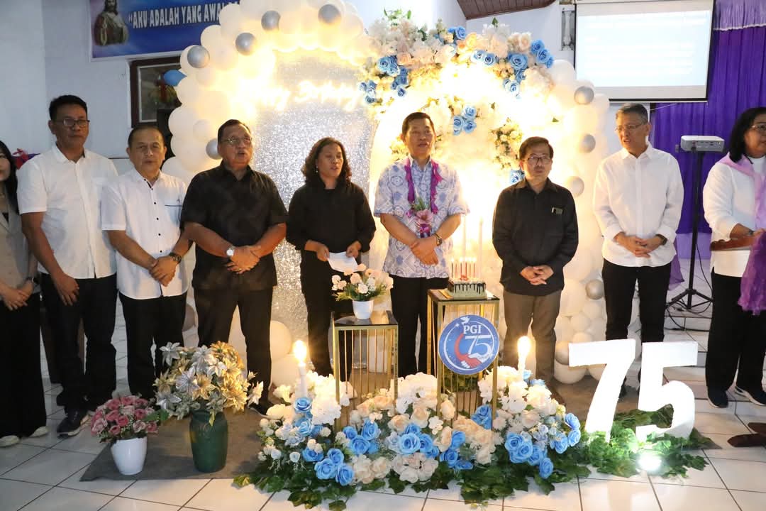 HUT PGI ke 75, Bupati RD Dampingi Wagub Victor Mailangkay Beribadah Bersama di GMIM Sentrum Kakas