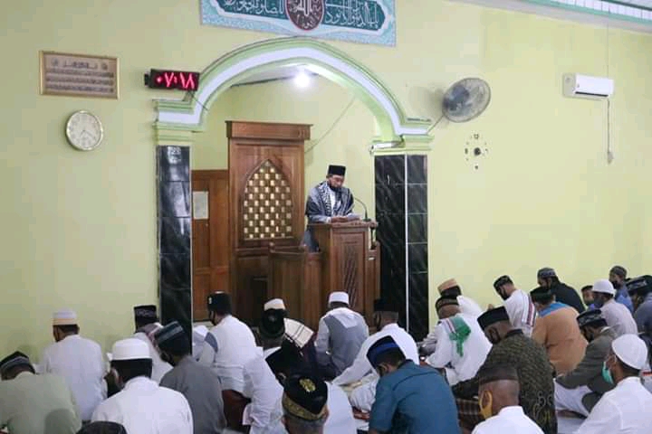 Khatib Salat Idul Adha, Bupati Landjar Sebut Virus Corona Pernah Terjadi di Zaman Umar Bin Khatab