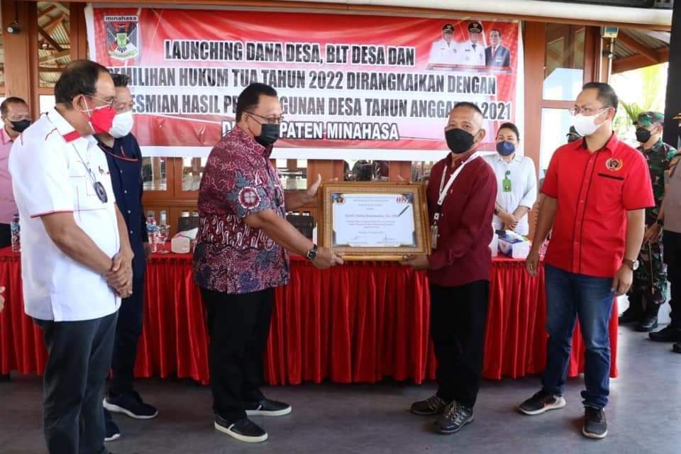 Terima Penghargaan Tokoh Peduli Pers, Roring-Dondokambey Ucap Terima Kasih ke PWI