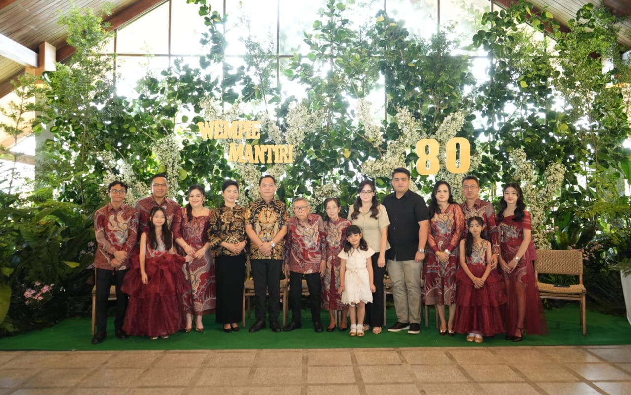 Caroll-Sendy Hadiri HUT ke-80 Wempi Mantiri