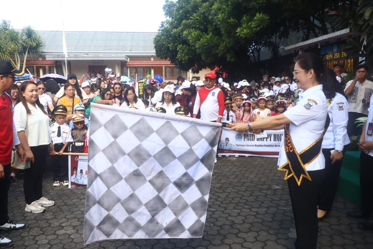 Pawai Bocah Tomohon 2025, Karundeng: Anak-anak Ekspresikan Tema Pendidikan