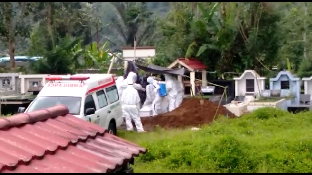 Warga Sonder Dimakamkan Sesuai Protap Covid-19
