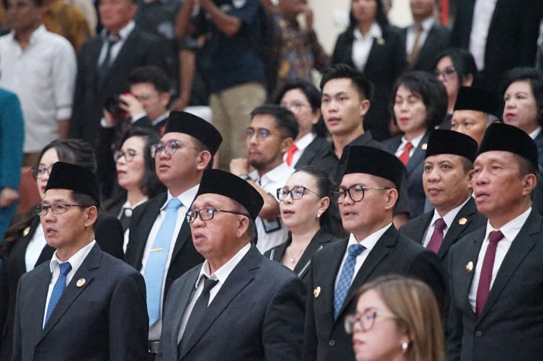 Bupati dan Wakil Bupati RD-Vasung Hadiri Rapat Paripurna DPRD Dengarkan Pidato Gubernur Sulawesi Utara