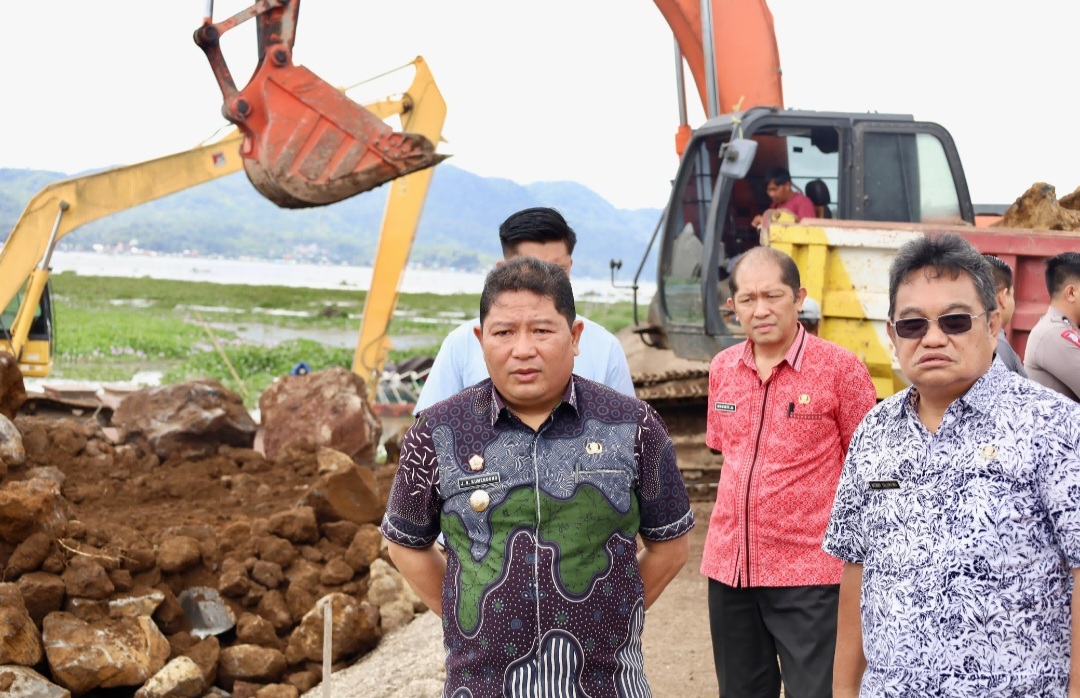 Pj Bupati Jemmy Kumendong Pantau Kesiapan Wake Fest Minahasa 2023 di Danau Tondano