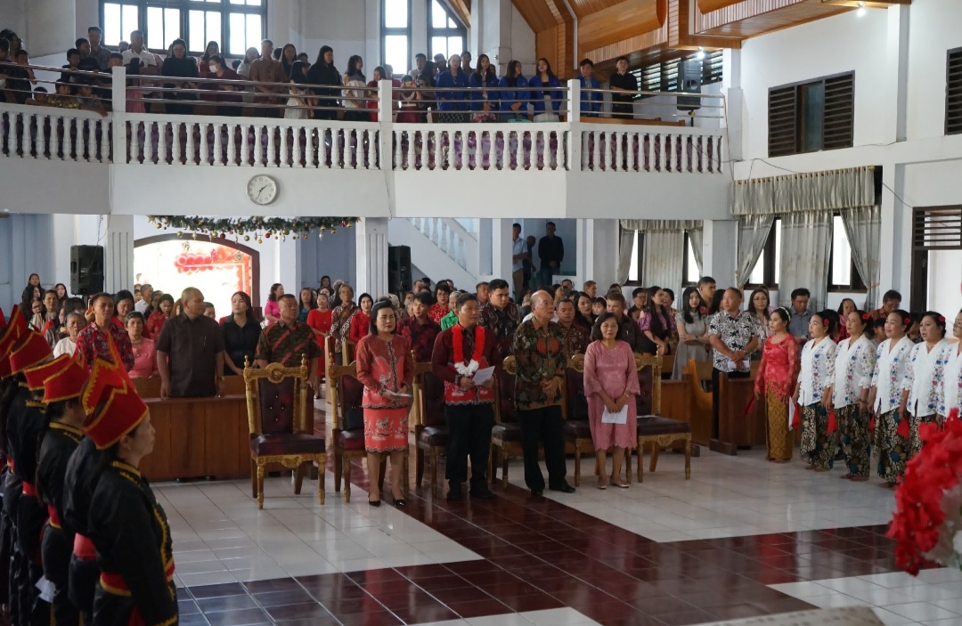 Pnt Jemmy Kumendong di Doakan Sebagai Penjabat Bupati Minahasa di GMIM Imanuel Kakas