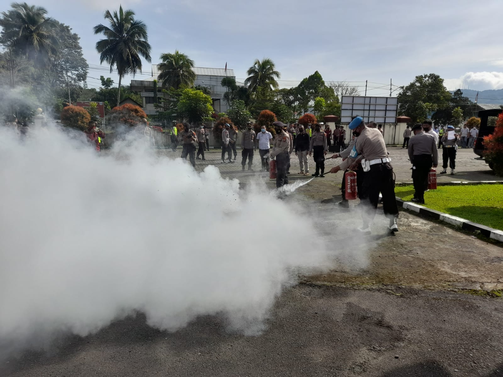 Cegah Bencana, Polres Minahasa Simulasi Antisipasi Kebakaran