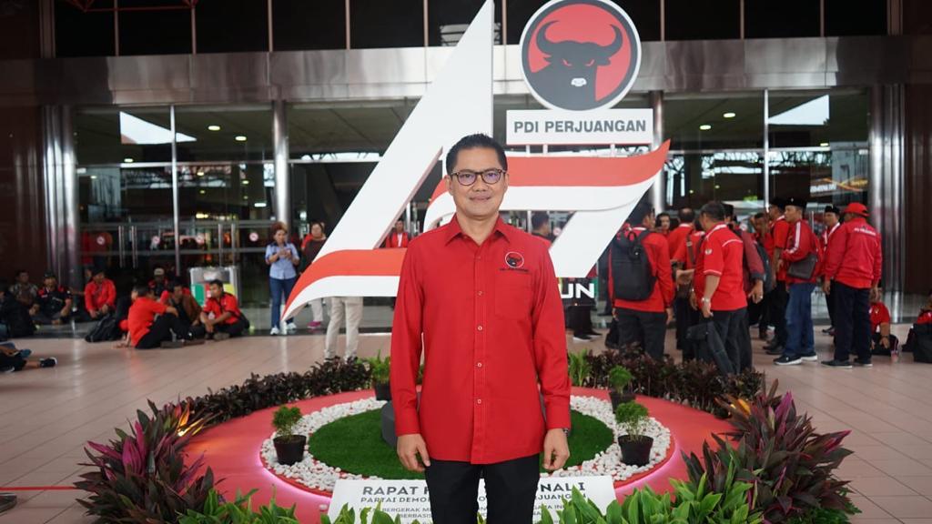 Hadiri Rakernas PDIP, Joune Ganda Siap Kawal Instruksi Megawati