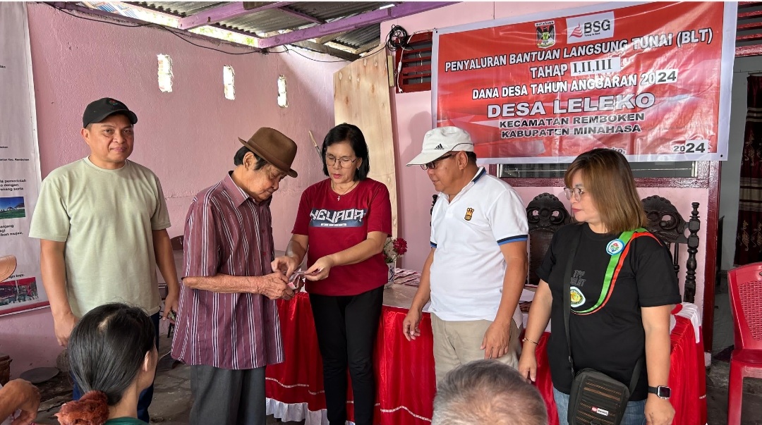 Kumtua Desa Leleko Salurkan BLT Tahap Pertama Kepada 54 Keluarga Penerima Manfaat