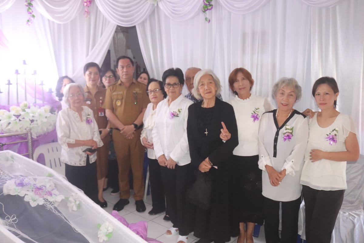 Caroll Melayat di Keluarga Maengkom-Ranpen dan Wensen-Pakasi