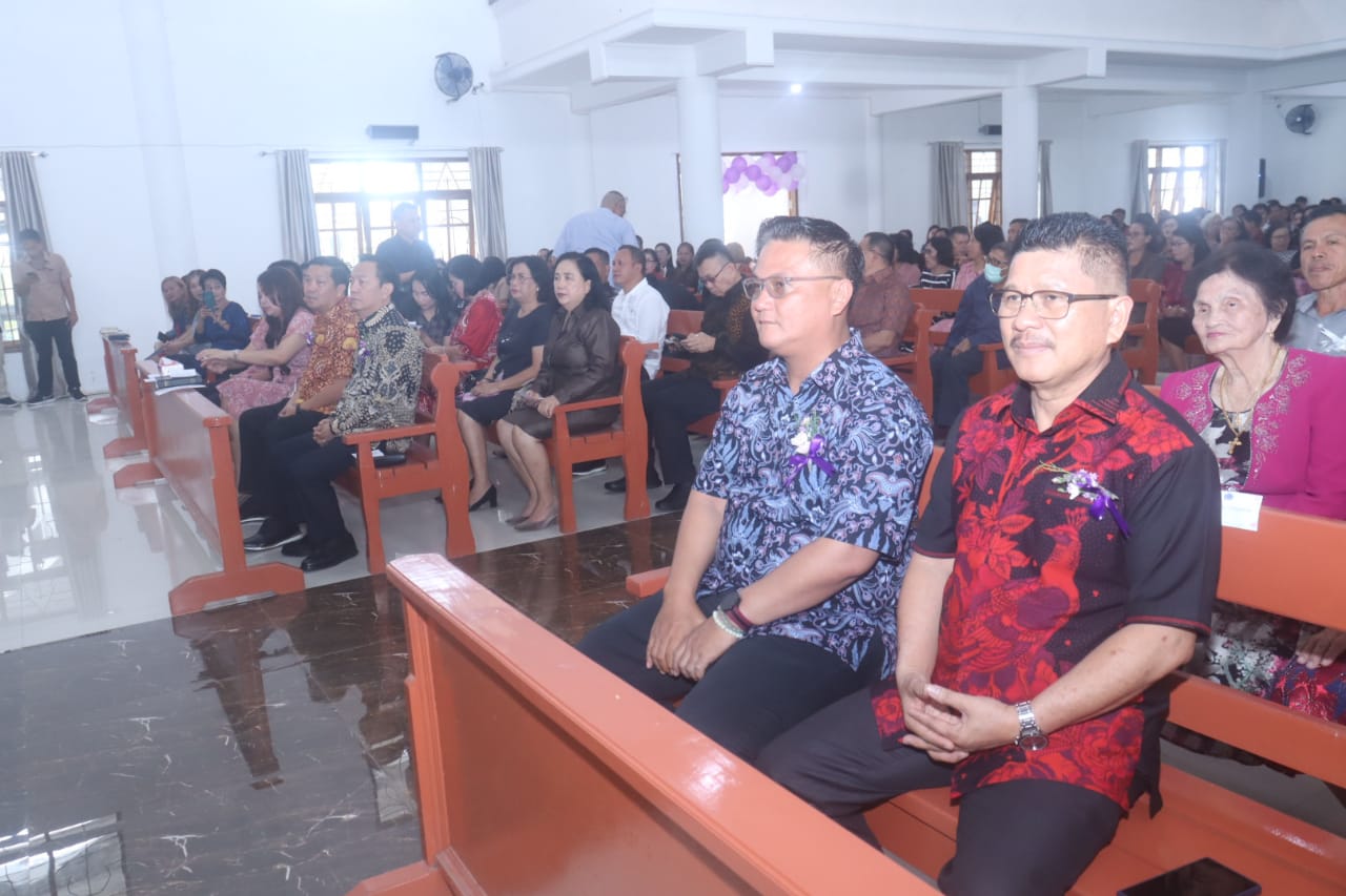 Pjs Kaligis Turut Mensyukuri HUT ke-3 GMIM Filadelfia Tinoor