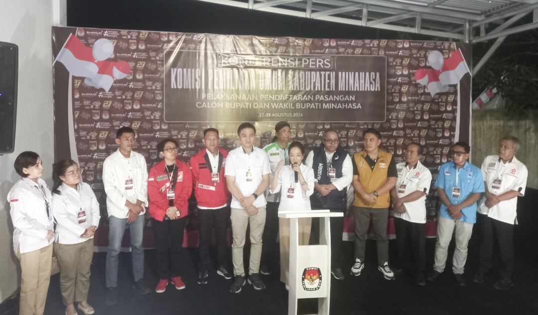 Hari Pertama, Paslon Bupati dan Wakil Bupati Susi Sigar dan Perly Pandeiroth Daftar ke KPU Minahasa