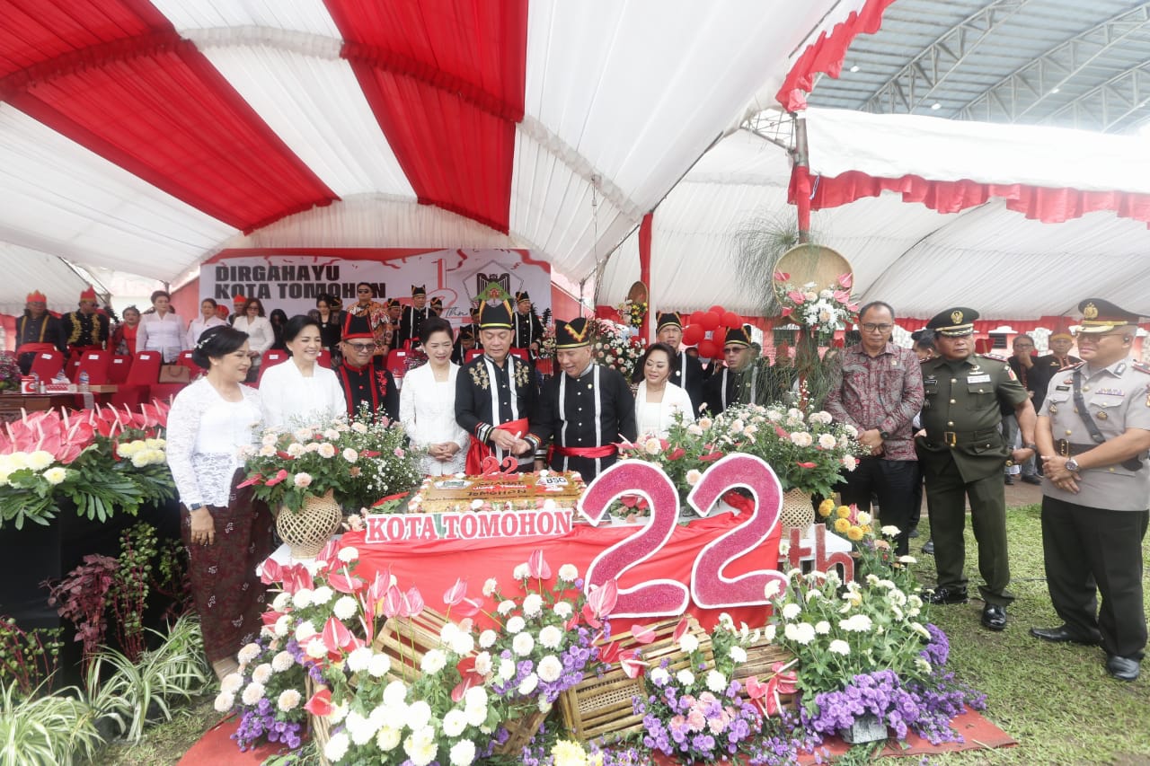 Puncak Peringatan HUT ke-22 Tomohon Pemkot Gelar Upacara Bendera