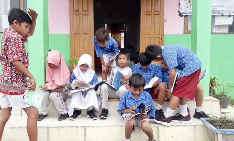 Dinas Perpustakan Daerah Boltim Tingkatkan Minat Baca Para Pelajar 