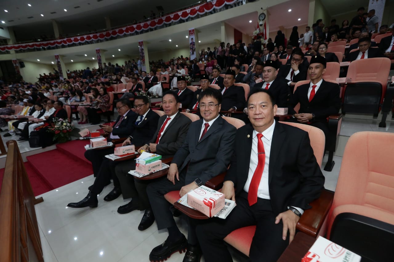 Caroll Senduk Hadiri Pelantikan DPRD Sulut Periode 2024-2029