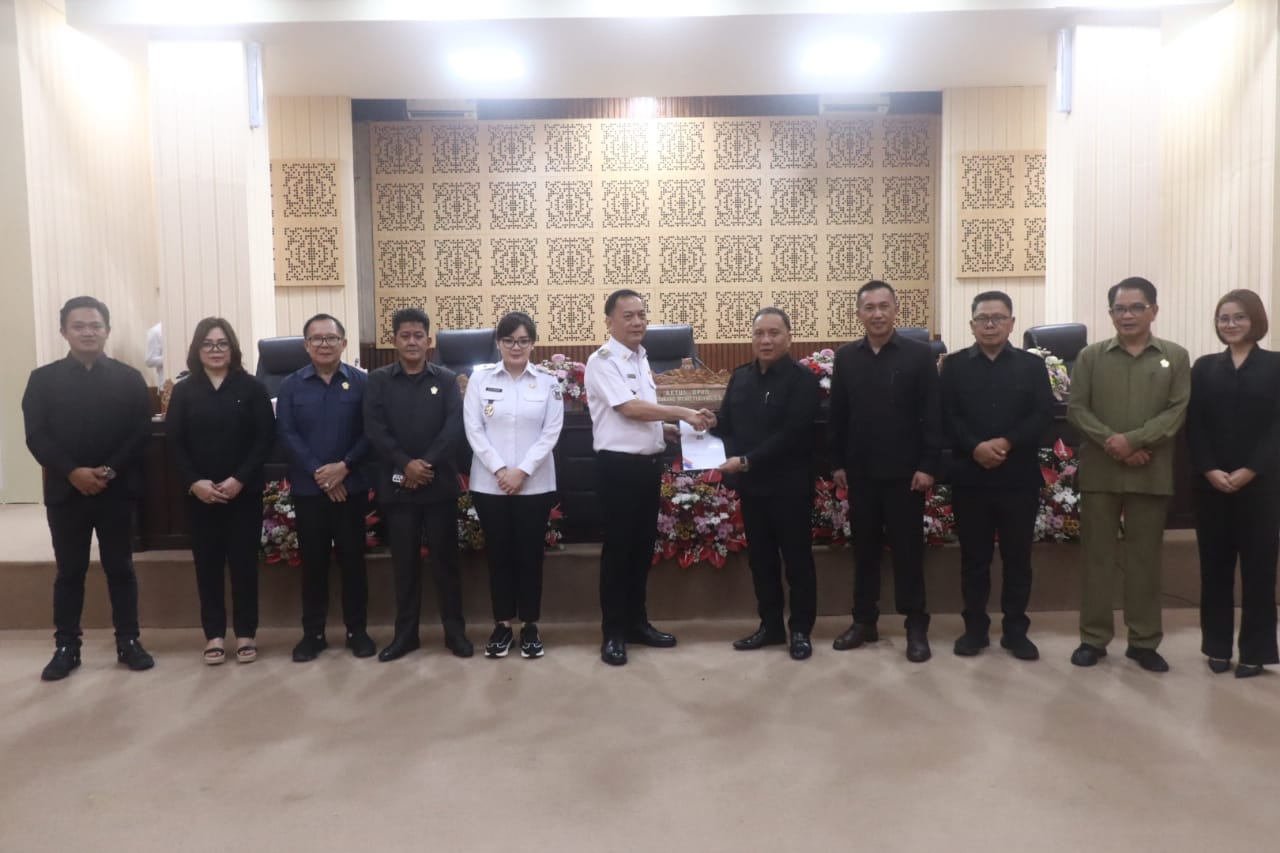 Caroll Terima Rekomendasi DPRD Terhadap LKPJ 2024