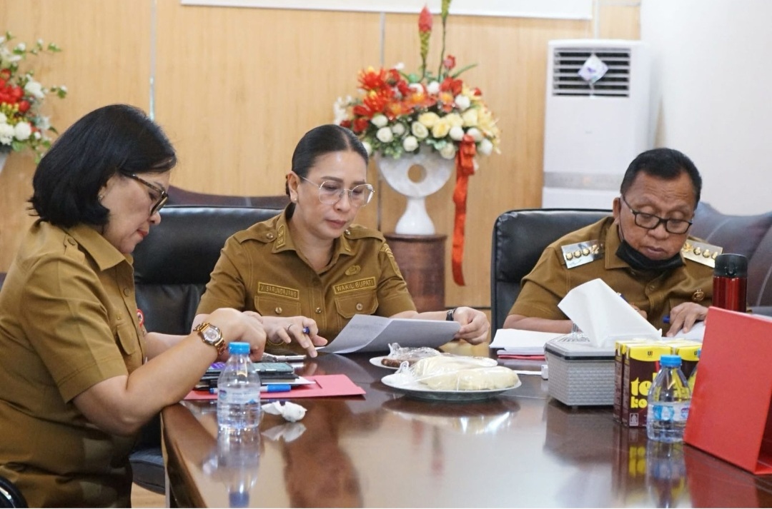 RD--VaSung Bersama Sekda Minahasa Ikuti RDP Dengan Komisi II DPR RI Secara Virtual