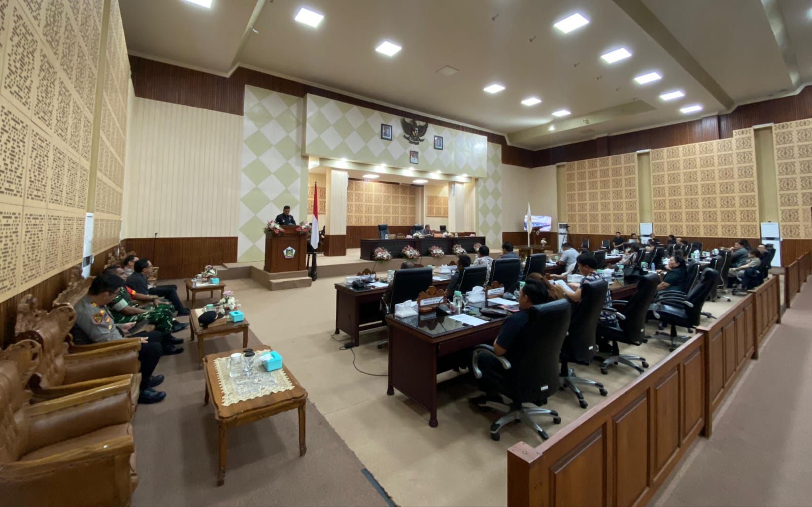 Pjs Kaligis Hadiri Penetapan Calon Pimpinan Definitif DPRD Tomohon