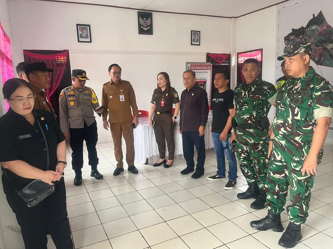 Penjabat Bupati Noudy Tendean Tinjau Kesiapan TPS dan Logistik Pilkada Minahasa