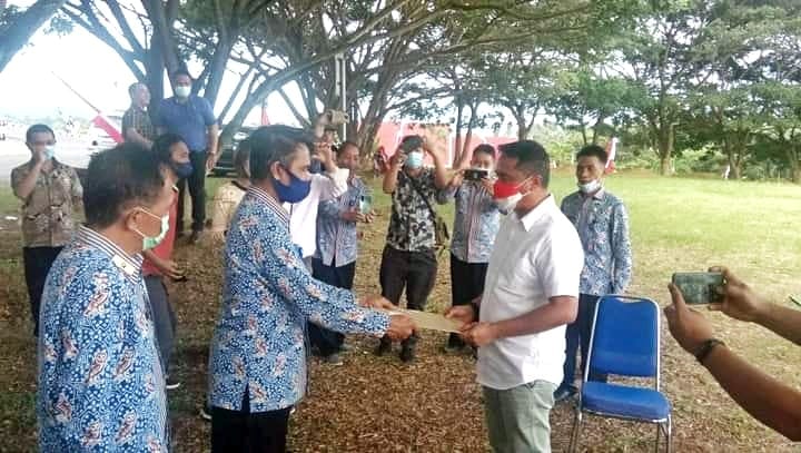 Serahkan SK Plt, Sachrul Minta Mokoagow Bekerja dengan Baik dan Tanggung Jawab